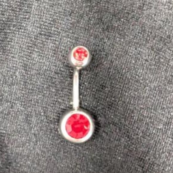 Belly Button Jewelry - Silver with Red Stone - Picture 3 of 3